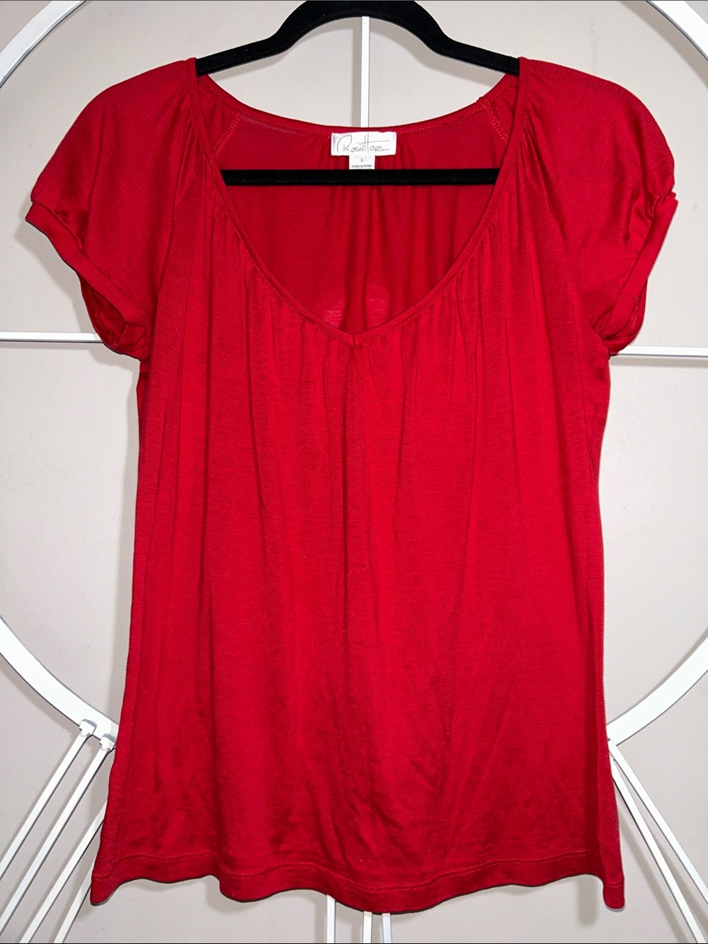 Robin Howe Silk 70% Cotton 30% Blend Red Scoop-Neck Short Sleeve Tee